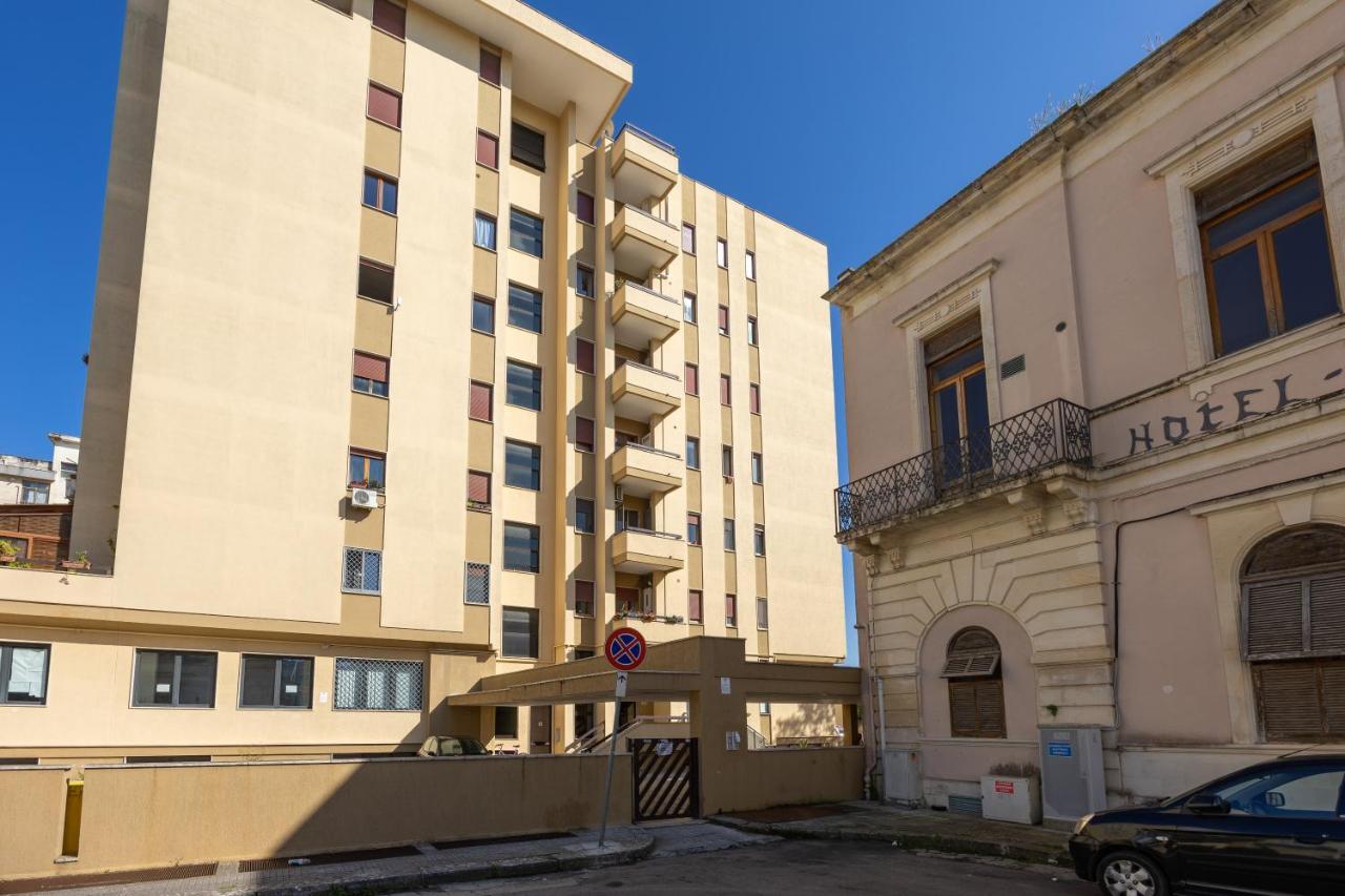 Licia & Tonino Apartments Near The Station Lecce Dış mekan fotoğraf